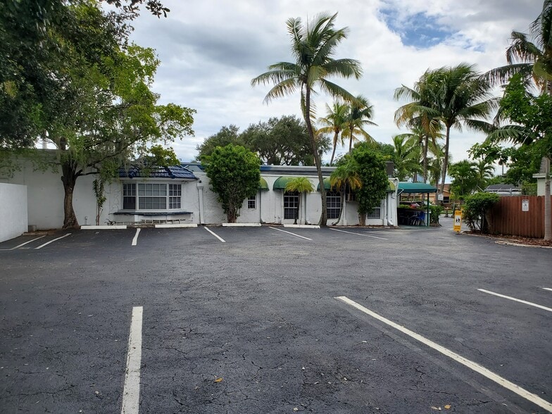 More Photos Of 520 NW 5th St, Hallandale Beach Schools For Sale