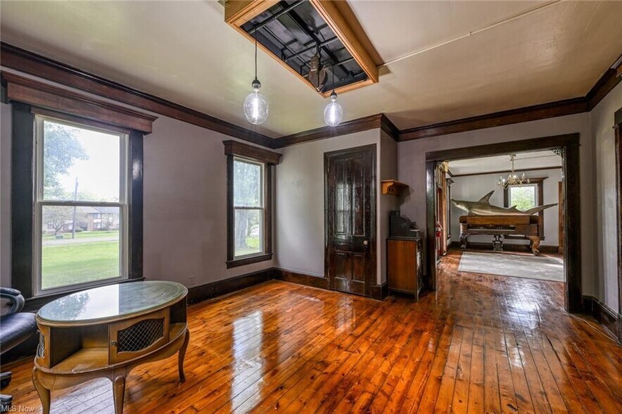 More Photos Of 10858 Ravenna Rd, Twinsburg Storefront Retail Office For Lease