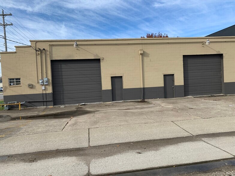 More Photos Of 1201 E 18th St, Owensboro Service For Lease