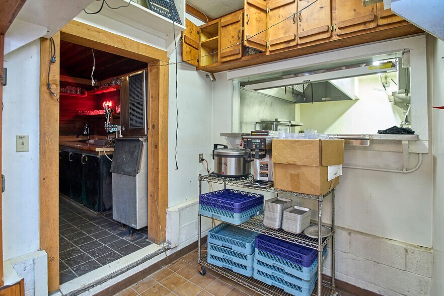 More Photos Of 15303 Midland Trl, Ansted Freestanding For Sale