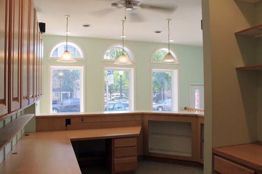 More Photos Of 1942 S Halsted St, Chicago Office For Lease