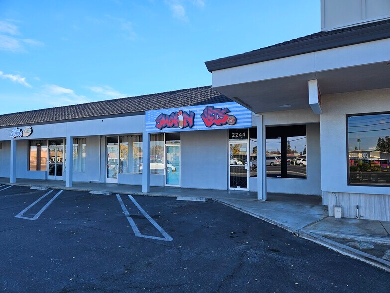 More Photos Of 2244 McHenry Ave, Modesto General Retail For Lease