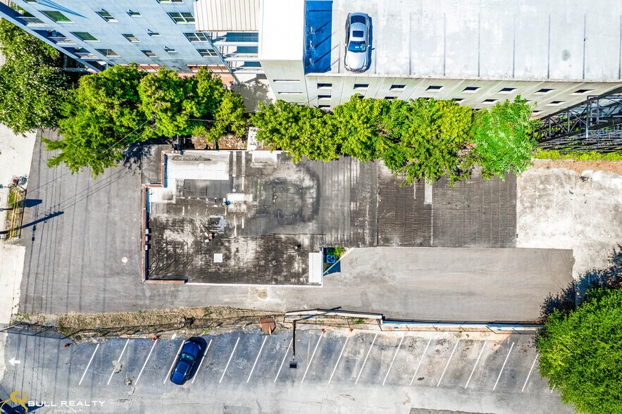 More Photos Of 2087 NE Piedmont Rd, Atlanta Freestanding For Sale