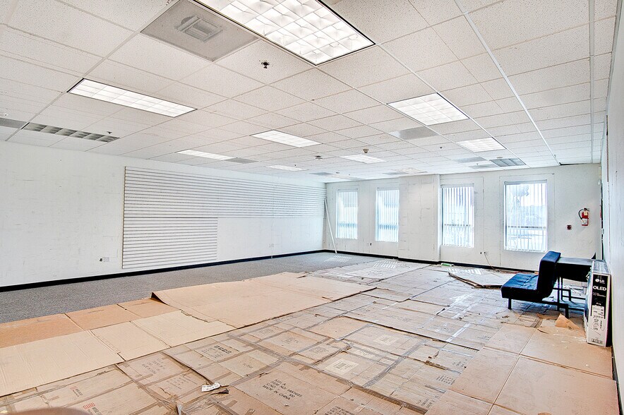 More Photos Of 7109 Telegraph Rd, Montebello Warehouse For Sale
