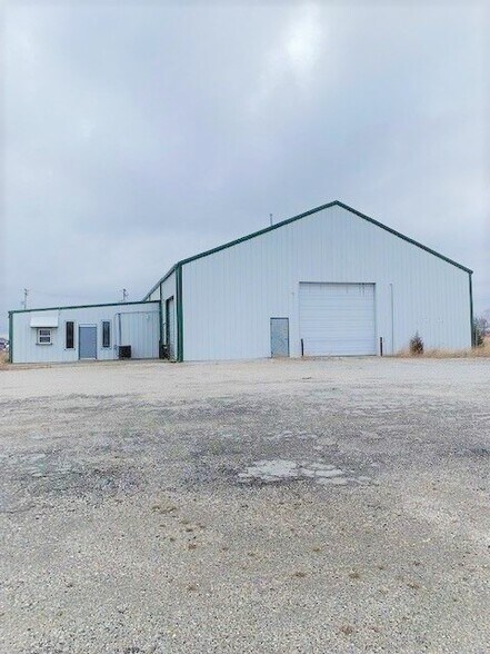 More Photos Of 4700 W 7th St, Joplin Industrial For Sale