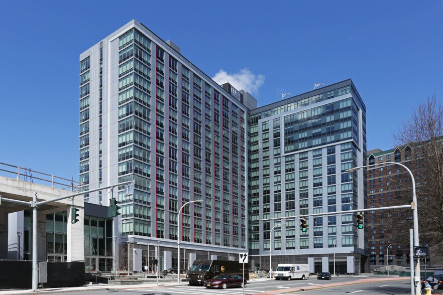 Primary Photo Of 57 Bank St, White Plains Apartments For Lease
