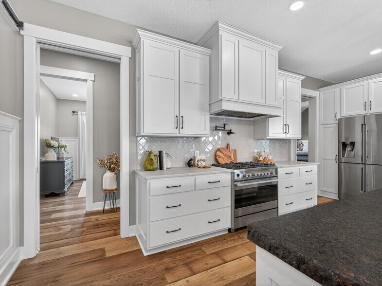 More Photos Of 15306 Covington Rd, Fort Wayne Flex For Sale