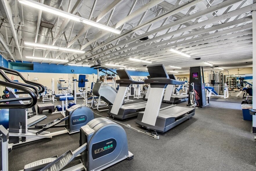 More Photos Of 73782 Two Mile Rd, Twentynine Palms Health Club For Sale