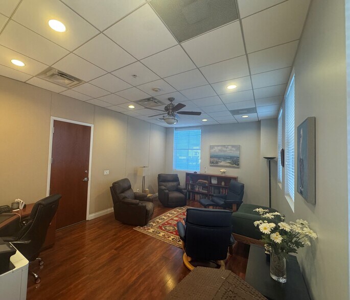 More Photos Of 6701 S Red Rd, South Miami Medical For Sale