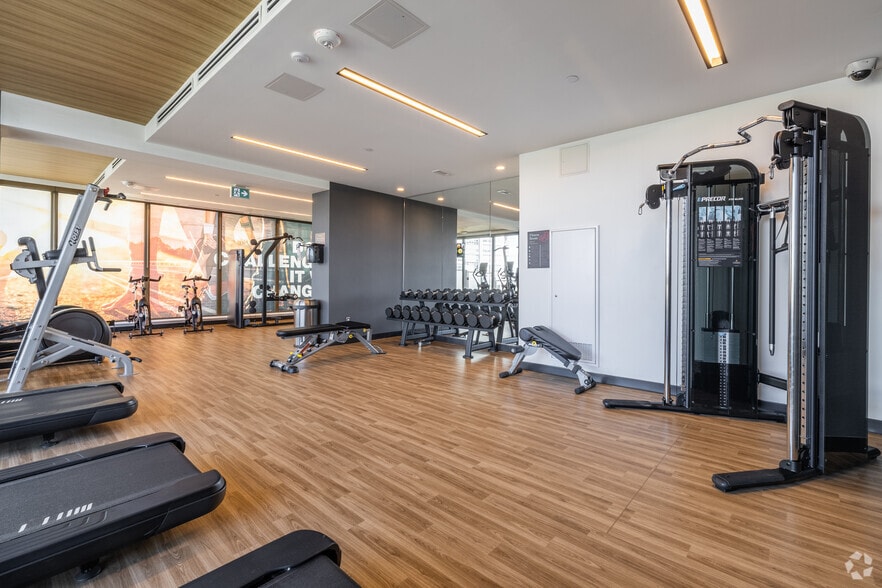 More Photos Of 300 Mcrae Av, Ottawa Apartments For Lease