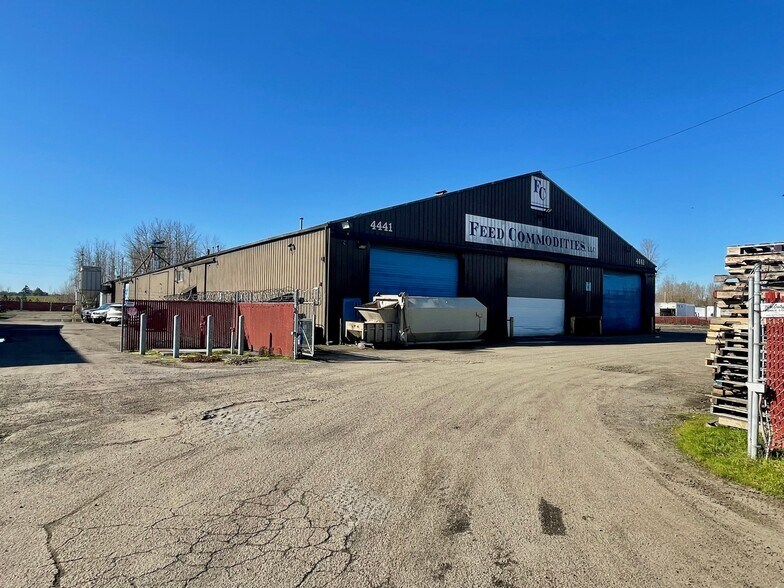 More Photos Of 4441 NE 148th Ave, Portland Warehouse For Sale