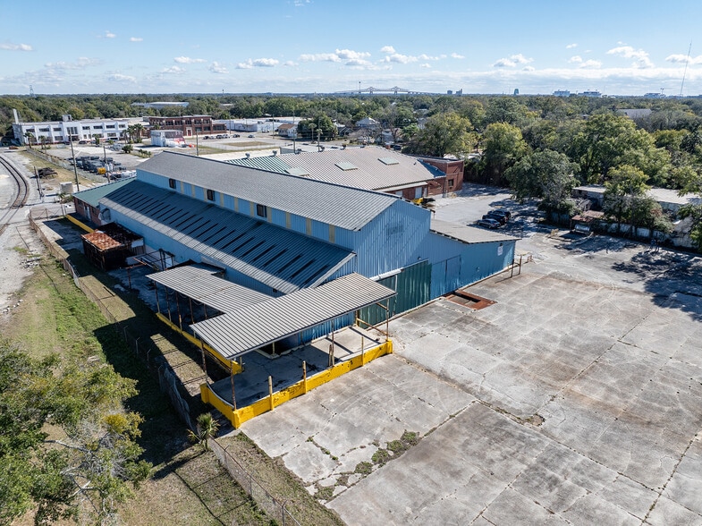 More Photos Of 2127 Hubbard St, Jacksonville Manufacturing For Sale