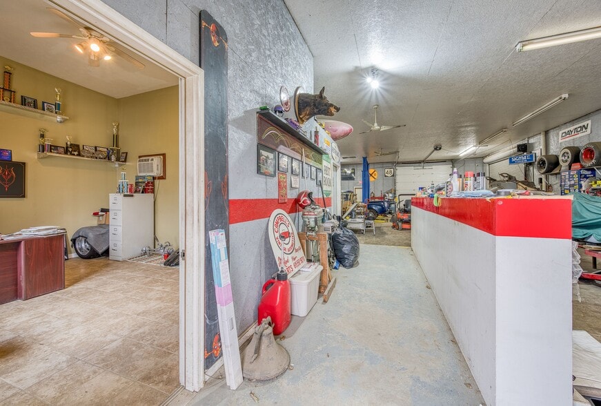 More Photos Of 6387 Ohio 48, Lebanon Specialty For Sale