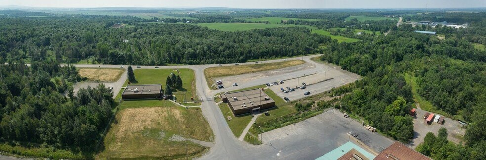Primary Photo Of 963 Ch Bethany, Lachute Industrial For Lease