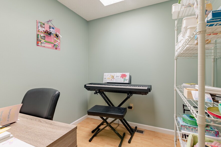 More Photos Of 29350 Matthewstown Rd, Easton Garden Center For Sale