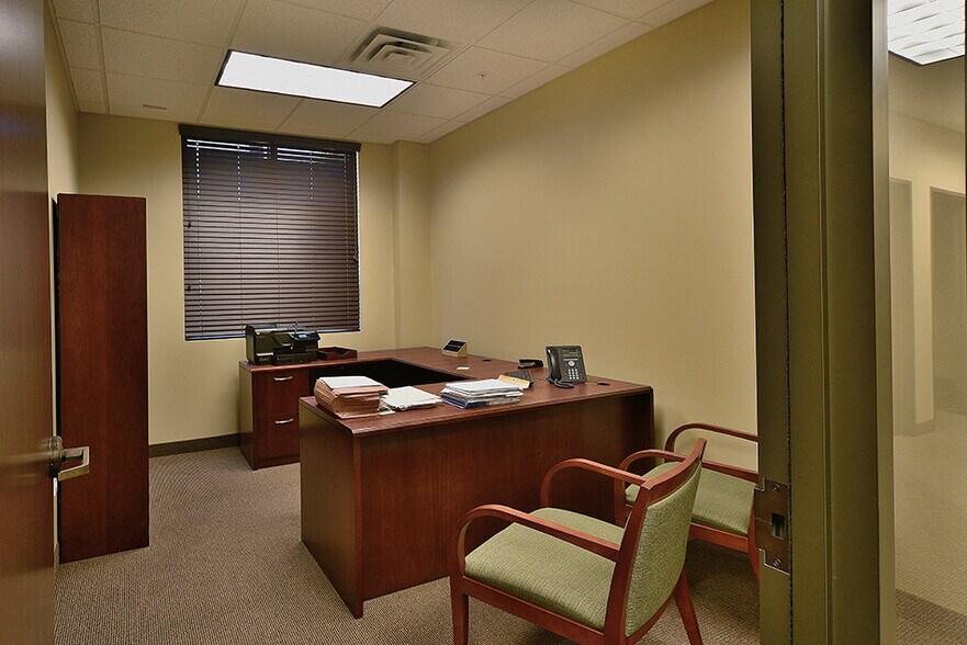 More Photos Of 8105 Kuykendahl Rd, Spring Office For Lease