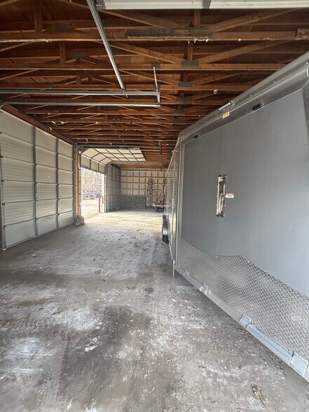 More Photos Of 2629 Prairie St SW, Wyoming Manufacturing For Lease