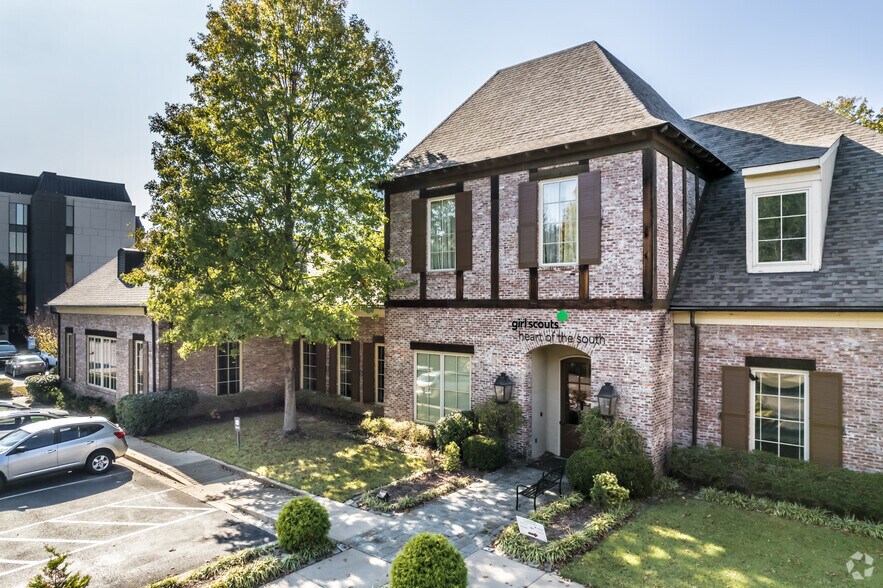 More Photos Of 825 Valleybrook Dr, Memphis Medical For Sale