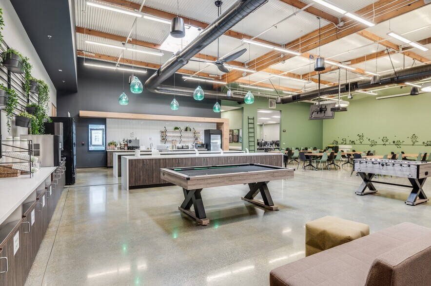 More Photos Of 250 E Caribbean Dr, Sunnyvale Research And Development For Lease