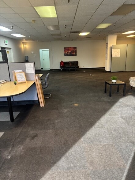 More Photos Of 700 Santa Anita Dr, Woodland Warehouse For Lease