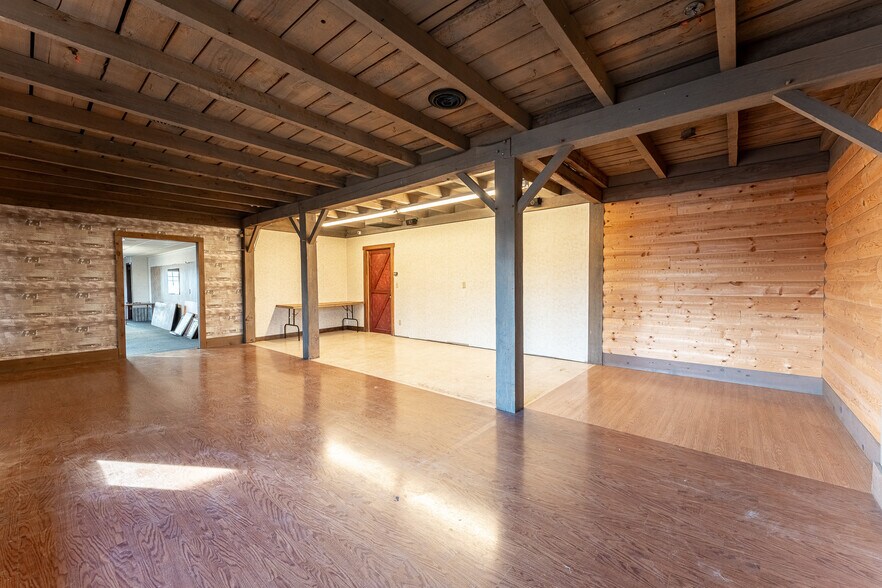 More Photos Of 1770 S Wabash St, Wabash Freestanding For Sale