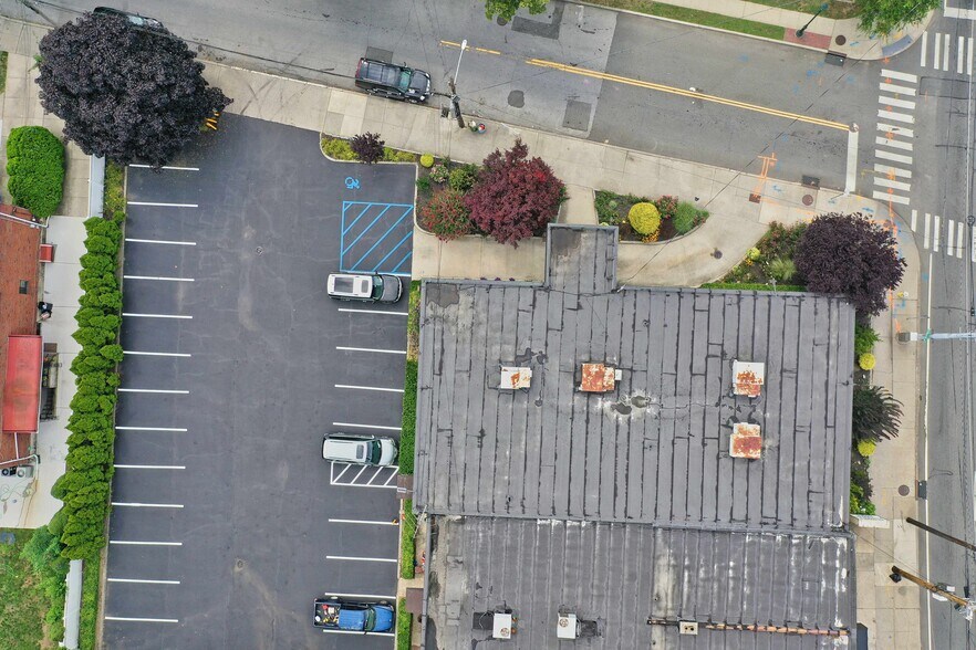 More Photos Of 1529 Hempstead Tpke, Elmont General Retail For Sale