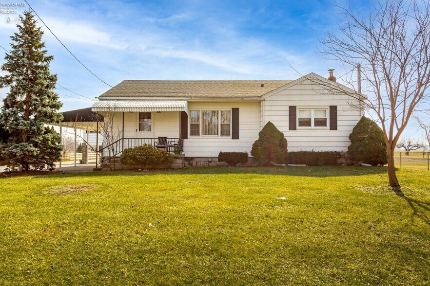 More Photos Of 5414 Homegardner Rd, Castalia Apartments For Sale