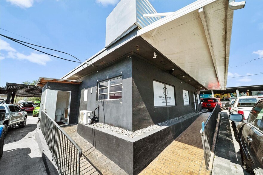 More Photos Of 5700 NW 27th Ave, Miami Auto Repair For Sale