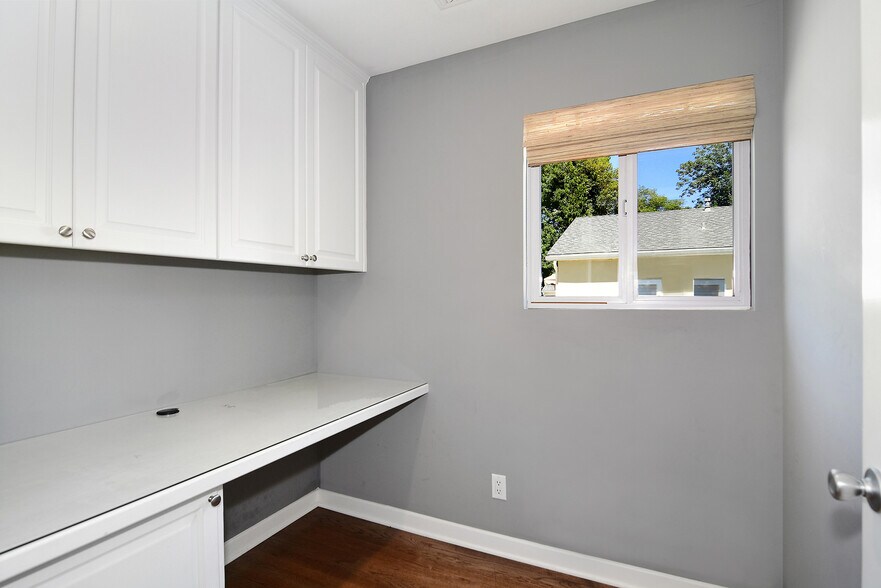 More Photos Of 22839 Dolorosa St, Woodland Hills Multifamily For Lease