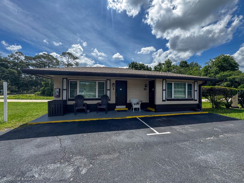 More Photos Of 19663 S US Hwy 441, High Springs Hotel For Sale