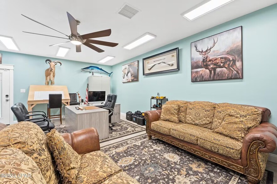 More Photos Of 1602 Martin Luther King Jr Blvd, Panama City Light Manufacturing For Sale