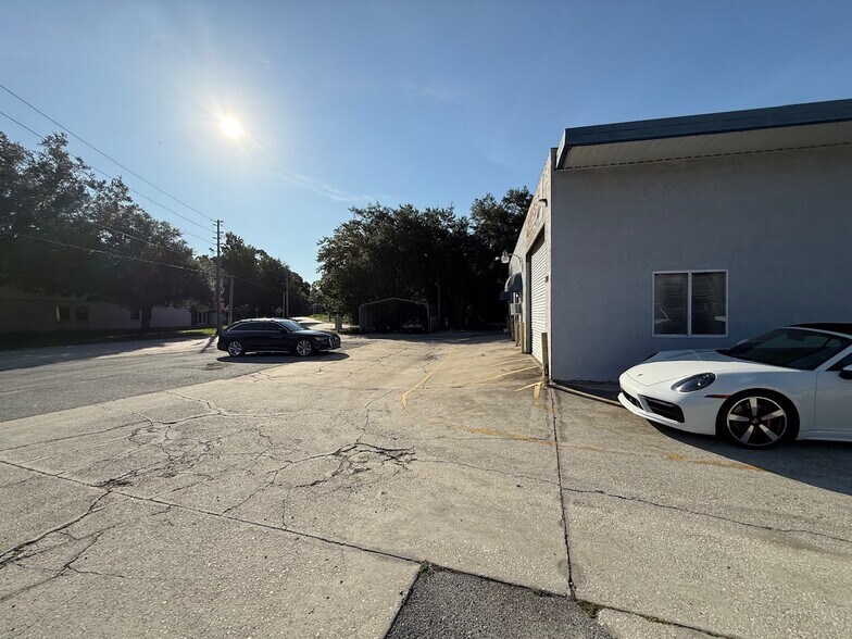 More Photos Of 5508 Benchmark Ln, Sanford Warehouse For Sale