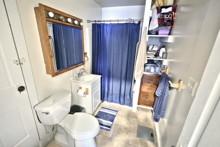 More Photos Of 21603 Middletown Rd, Freeland Freestanding For Sale