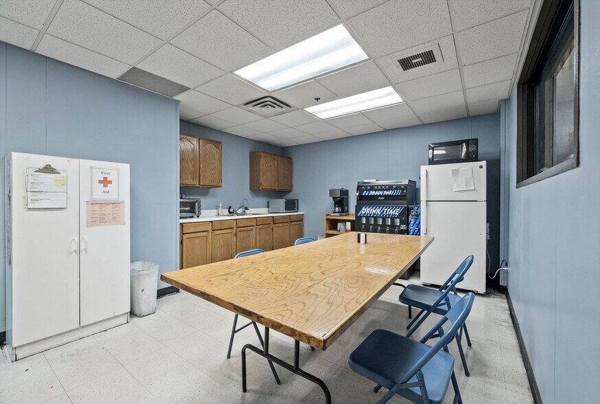 More Photos Of 69150 Skinner Dr, Richmond Warehouse For Sale