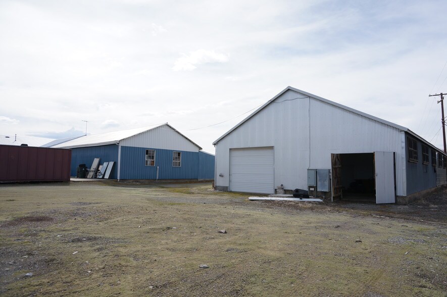 More Photos Of 451 N 11th St, Montague Warehouse For Sale