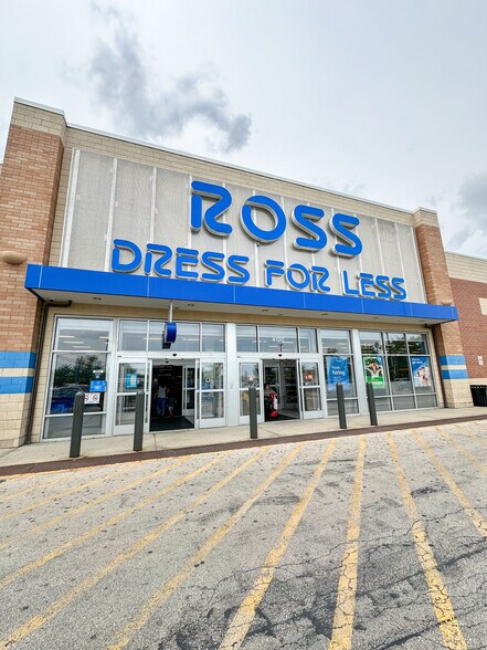 More Photos Of NWC 42nd St & Pulaski Rd, Chicago Unknown For Sale