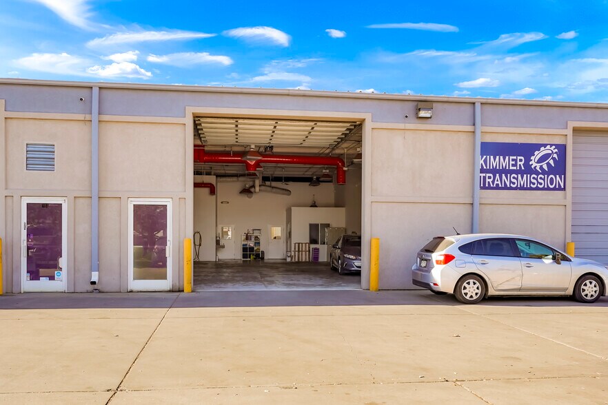 More Photos Of 6830 S Jordan Rd, Centennial Warehouse For Lease