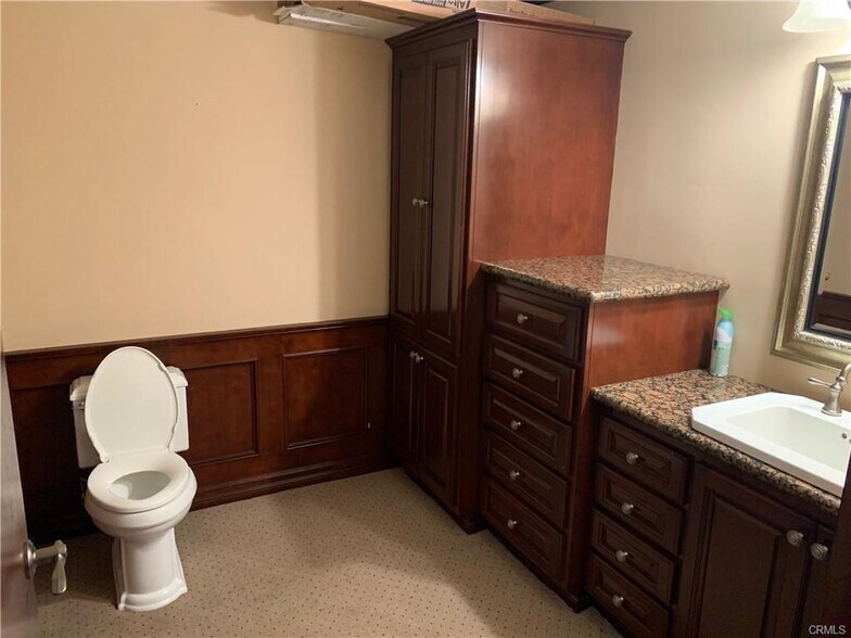 More Photos Of 503-511 E Route 66, Glendora General Retail For Lease