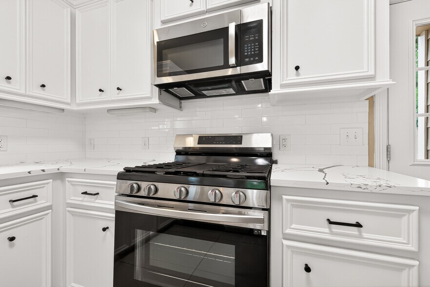 More Photos Of 14134 Packard St, Houston Specialty For Sale
