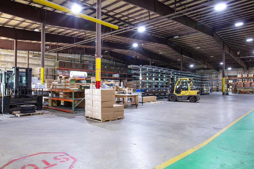 More Photos Of 8 Morin St, Biddeford Warehouse For Sale