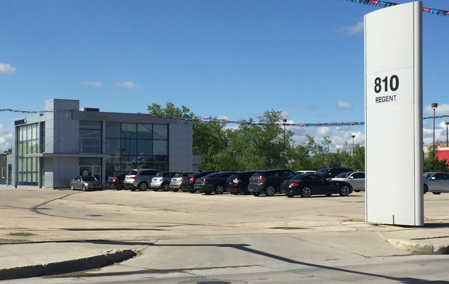 More Photos Of 810 Regent Ave W, Winnipeg Auto Dealership For Sale
