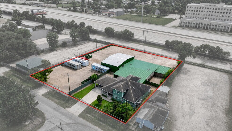 More Photos Of 9024 Eastex Fwy, Houston Auto Repair For Sale