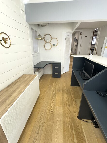 More Photos Of 304 Bloomfield Ave, Verona Medical For Lease