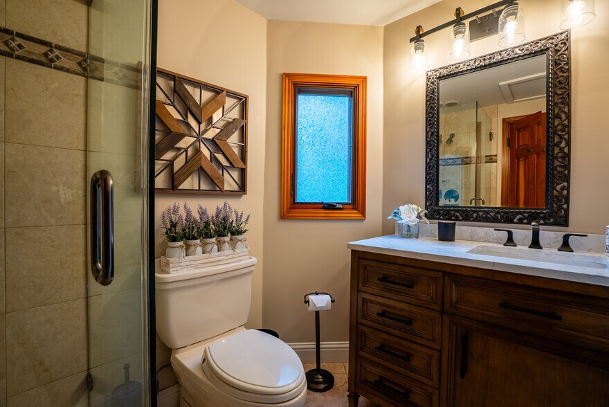 More Photos Of 10845 Meads, Orange Specialty For Sale