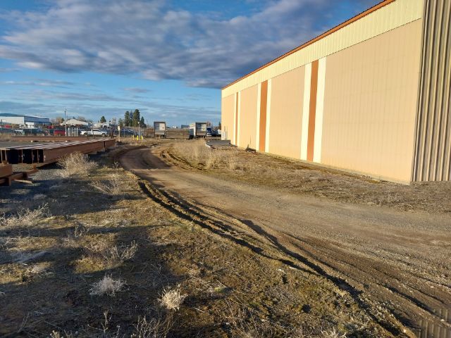 More Photos Of 11319 W Jake Ln, Airway Heights Warehouse For Lease