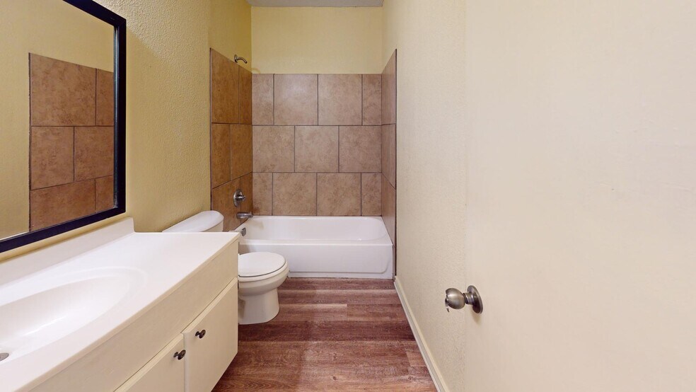 More Photos Of 120 37th st, Texarkana Apartments For Sale