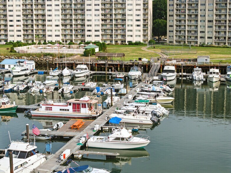 More Photos Of 1 Cove Way, Quincy Marina For Sale