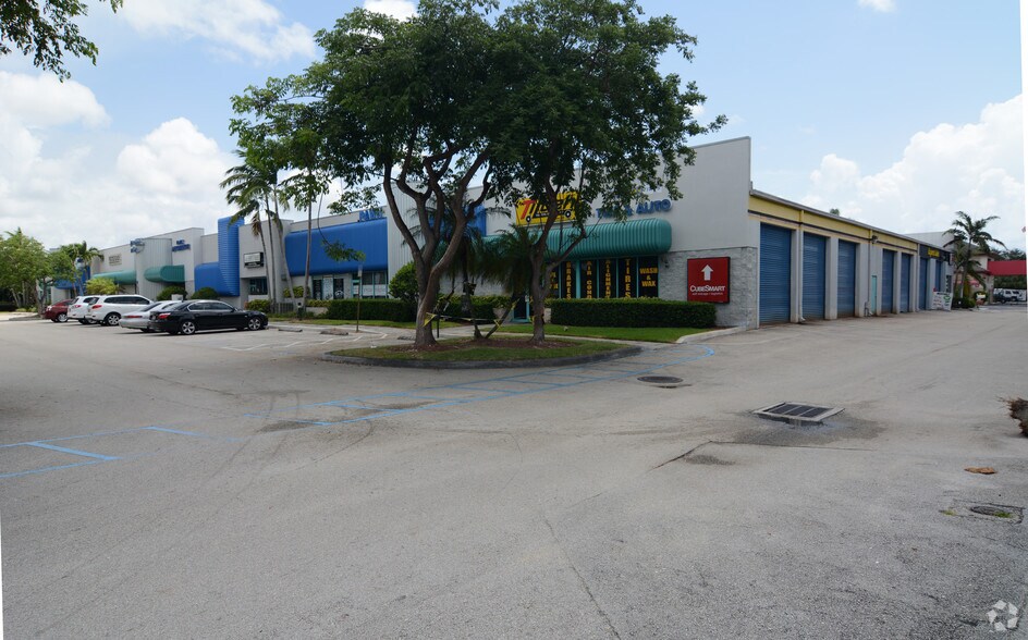More Photos Of 12550 S Military Trl, Boynton Beach Service For Lease