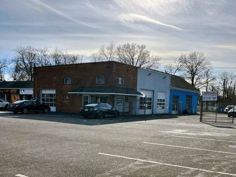Primary Photo Of 704 Clinton Ave, South Plainfield Auto Repair For Lease