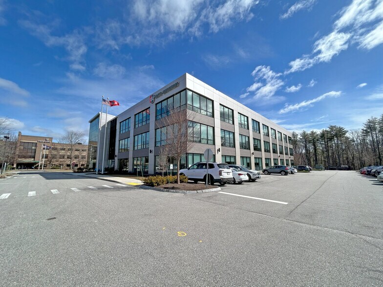 More Photos Of 90 Arboretum Dr, Newington Office For Lease
